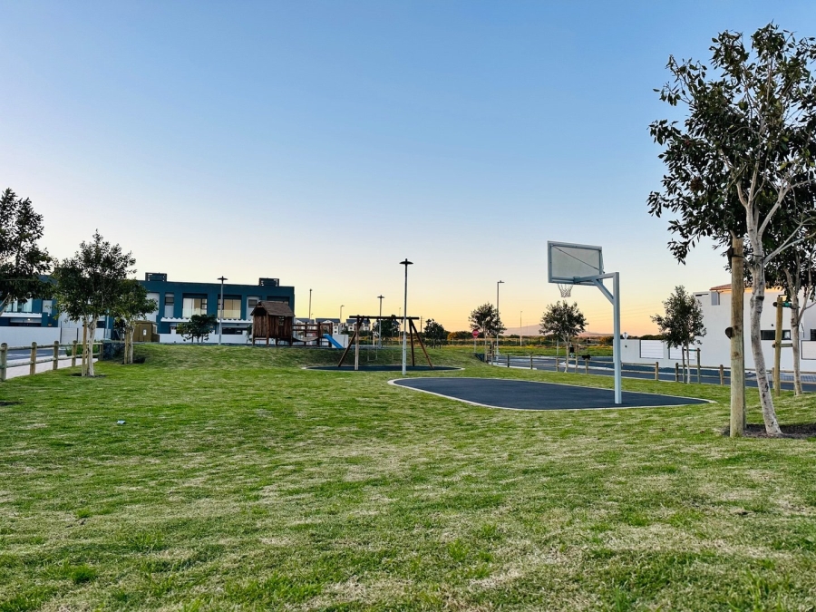 4 Bedroom Property for Sale in Sandown Western Cape